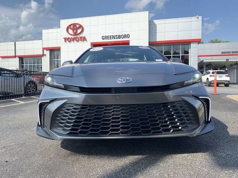 Used 2026 Toyota Camry SE FWD image 3