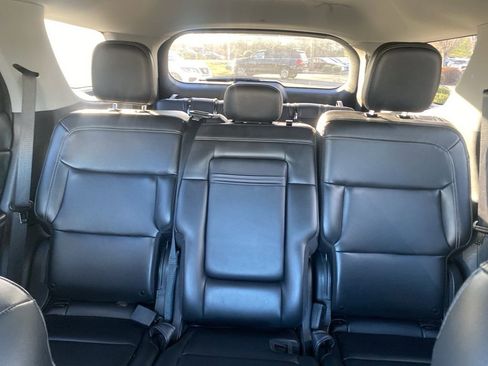 Used 2023 Ford Explorer XLT w/ Equipment Group 202A image 33