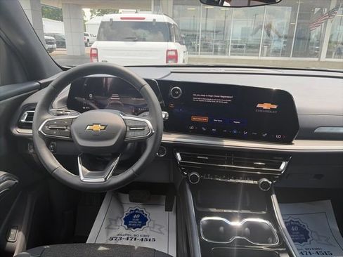 New 2026 Chevrolet Traverse LT w/ LPO, Floor Liner Package FWD image 14