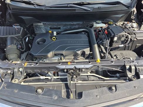 Used 2023 Chevrolet Equinox LT FWD image 21