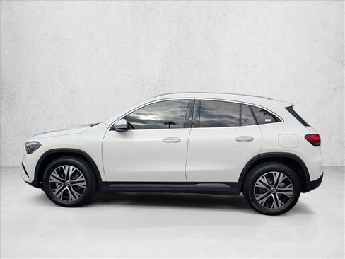 Used 2025 Mercedes-Benz GLA 250 4MATIC image 9