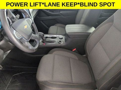 Used 2021 Chevrolet Traverse LT image 11