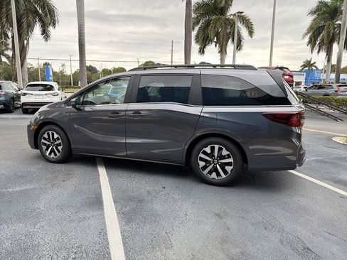 New 2026 Honda Odyssey EX-L image 4