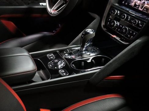 Used 2021 Bentley Bentayga Speed AWD/4WD image 52