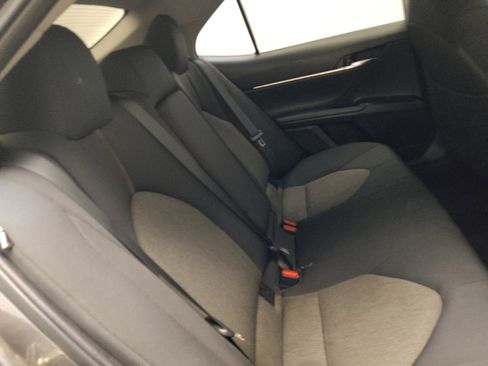 Used 2019 Toyota Camry LE image 19