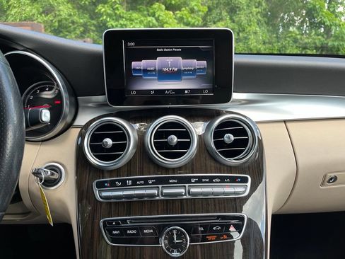 Used 2018 Mercedes-Benz C 300 Sedan image 40