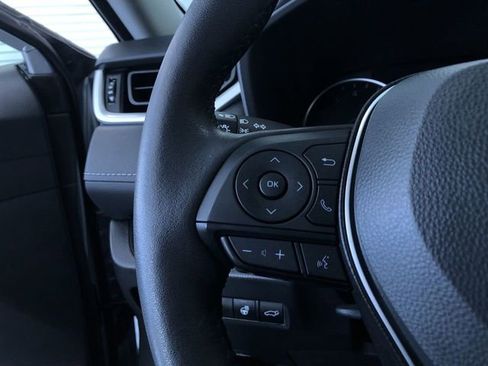 Certified 2022 Toyota RAV4 XLE image 17