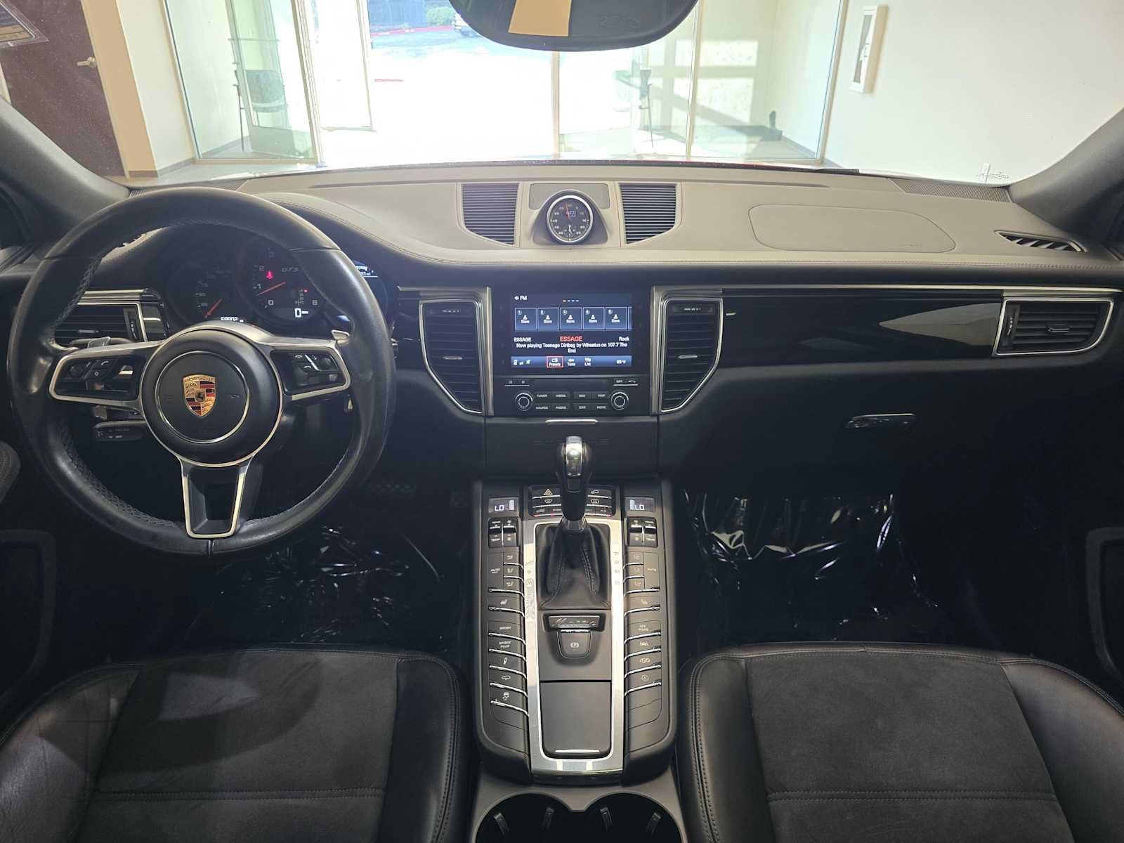 Used 2017 Porsche Macan GTS AWD/4WD image 10