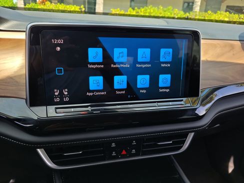 Used 2026 Volkswagen Atlas SE FWD image 22