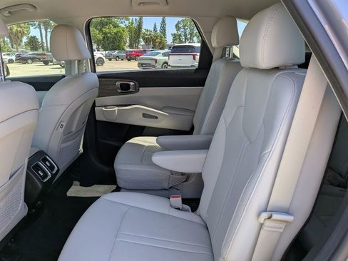 Certified 2023 Kia Sorento EX FWD image 19