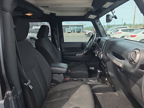 Used 2016 Jeep Wrangler Sport w/ Quick Order Package 24S AWD/4WD image 10