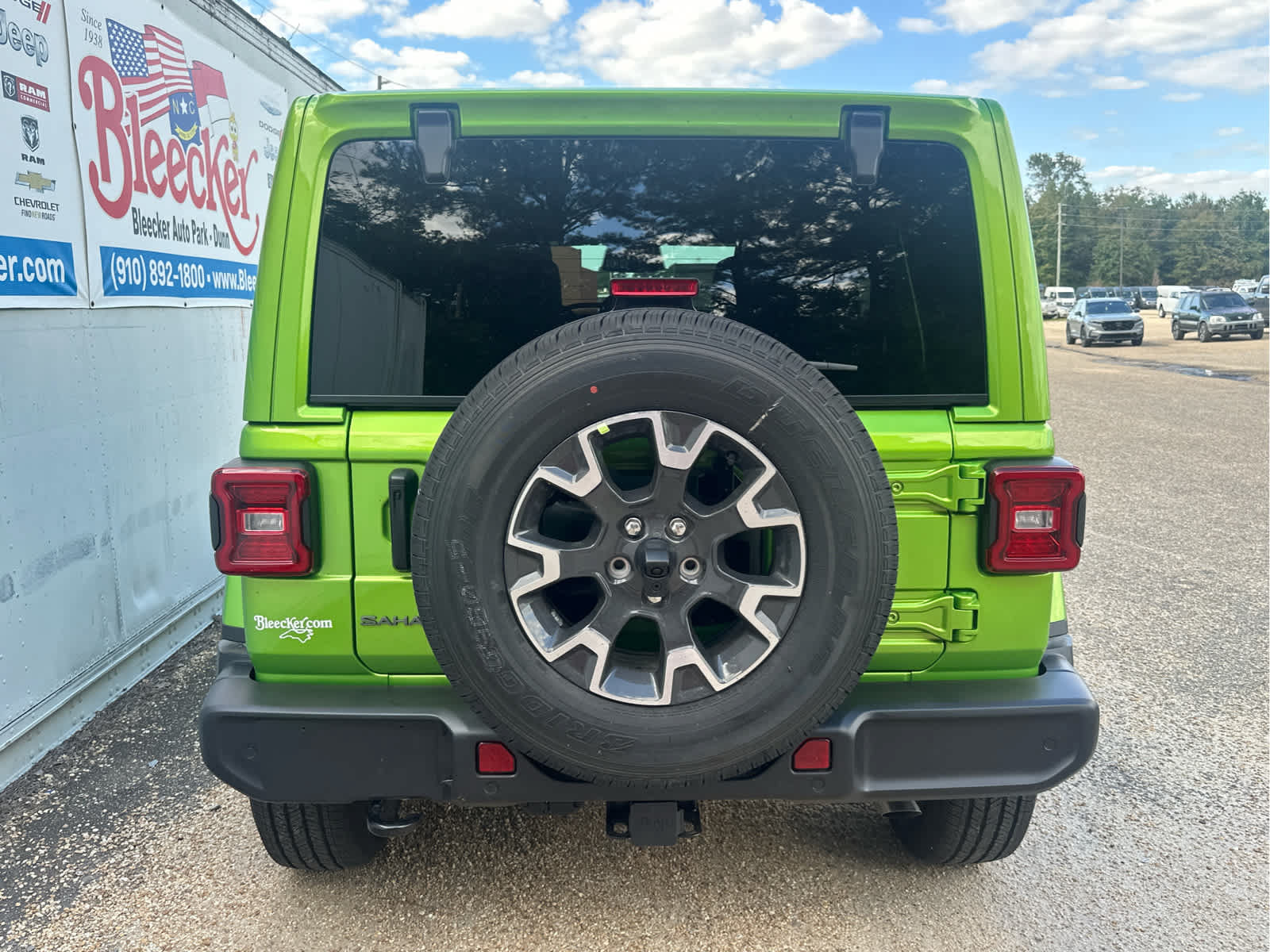 New 2026 Jeep Wrangler Unlimited Sahara AWD/4WD image 4
