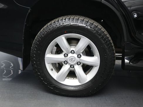 Used 2017 Lexus GX 460 w/ Navigation Package image 28