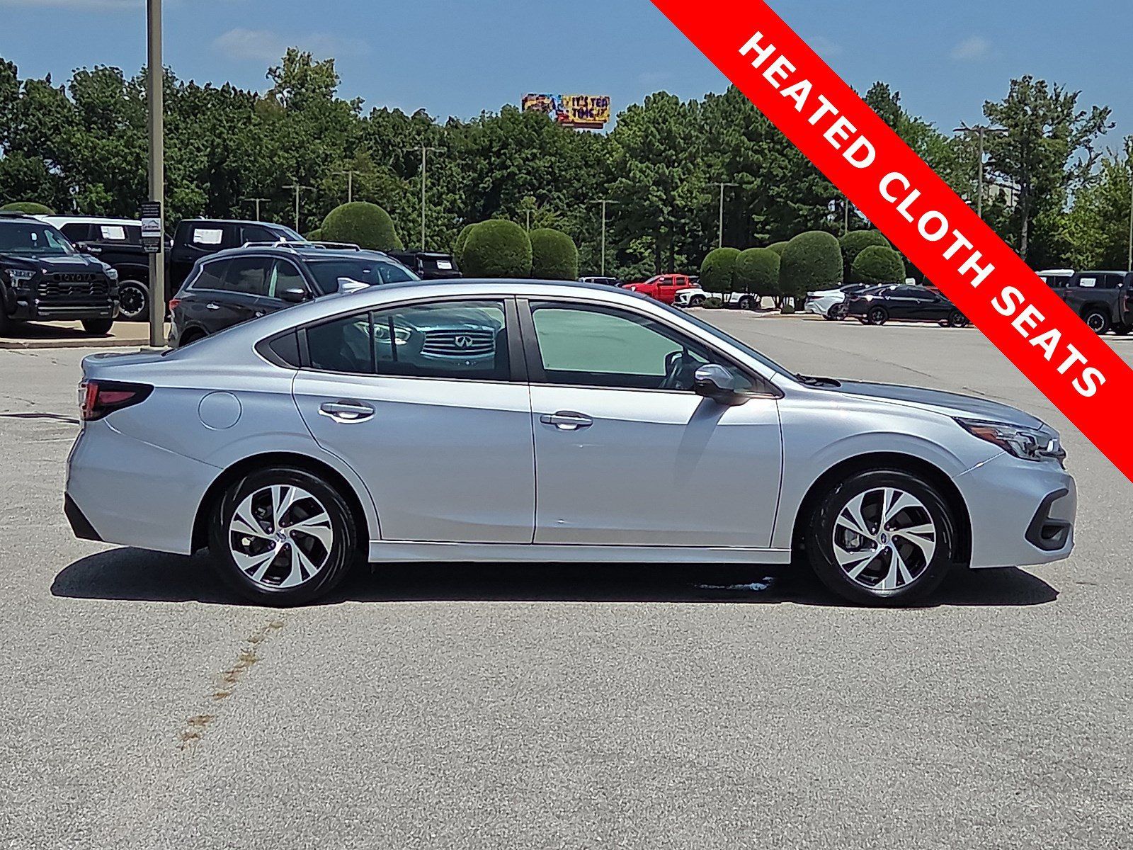 Used 2025 Subaru Legacy Premium AWD/4WD image 6