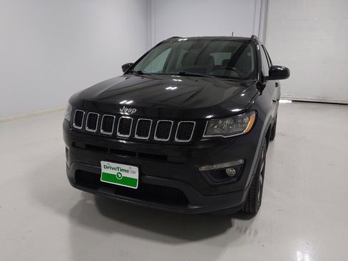 Used 2018 Jeep Compass Latitude w/ Popular Equipment Group AWD/4WD image 15