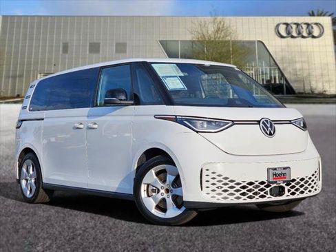 Used 2025 Volkswagen ID. Buzz Pro S RWD image 1