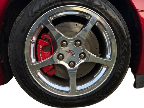 Used 2004 Chevrolet Corvette Convertible w/ Preferred Equipment Group RWD image 28