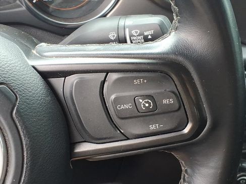 Used 2021 Jeep Gladiator Sport AWD/4WD image 13