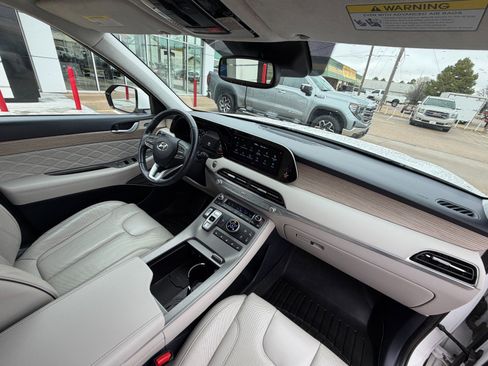 Used 2022 Hyundai Palisade Calligraphy image 32