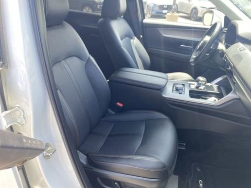 Certified 2024 MAZDA CX-90 Plug-In Hybrid w/ Premium Pkg AWD/4WD image 31