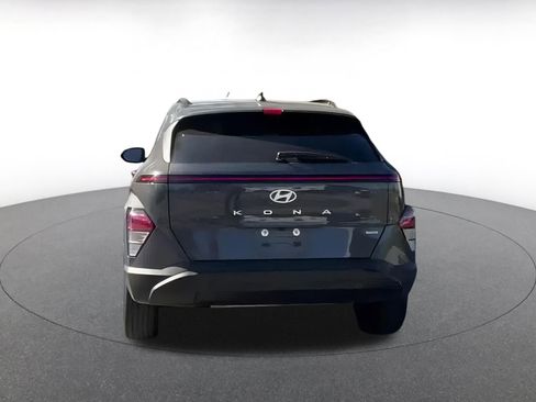 Used 2025 Hyundai Kona SEL image 9