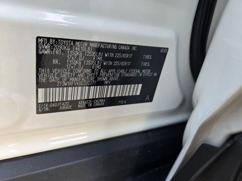 Used 2025 Toyota RAV4 XLE image 26