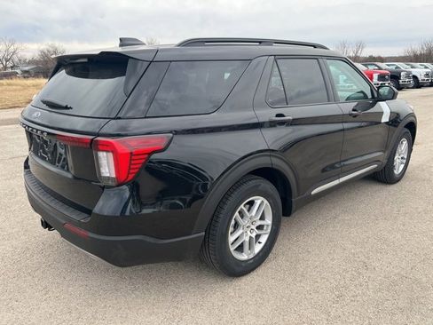 New 2025 Ford Explorer Active w/ Active Comfort Package image 8