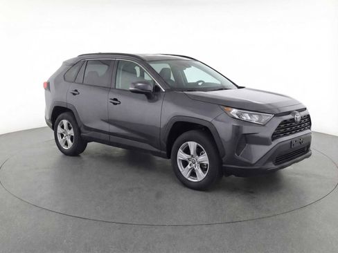 Used 2025 Toyota RAV4 XLE image 3