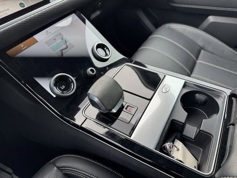 Used 2021 Land Rover Range Rover Velar S image 26