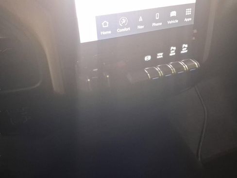 Used 2024 RAM 2500 Laramie image 12