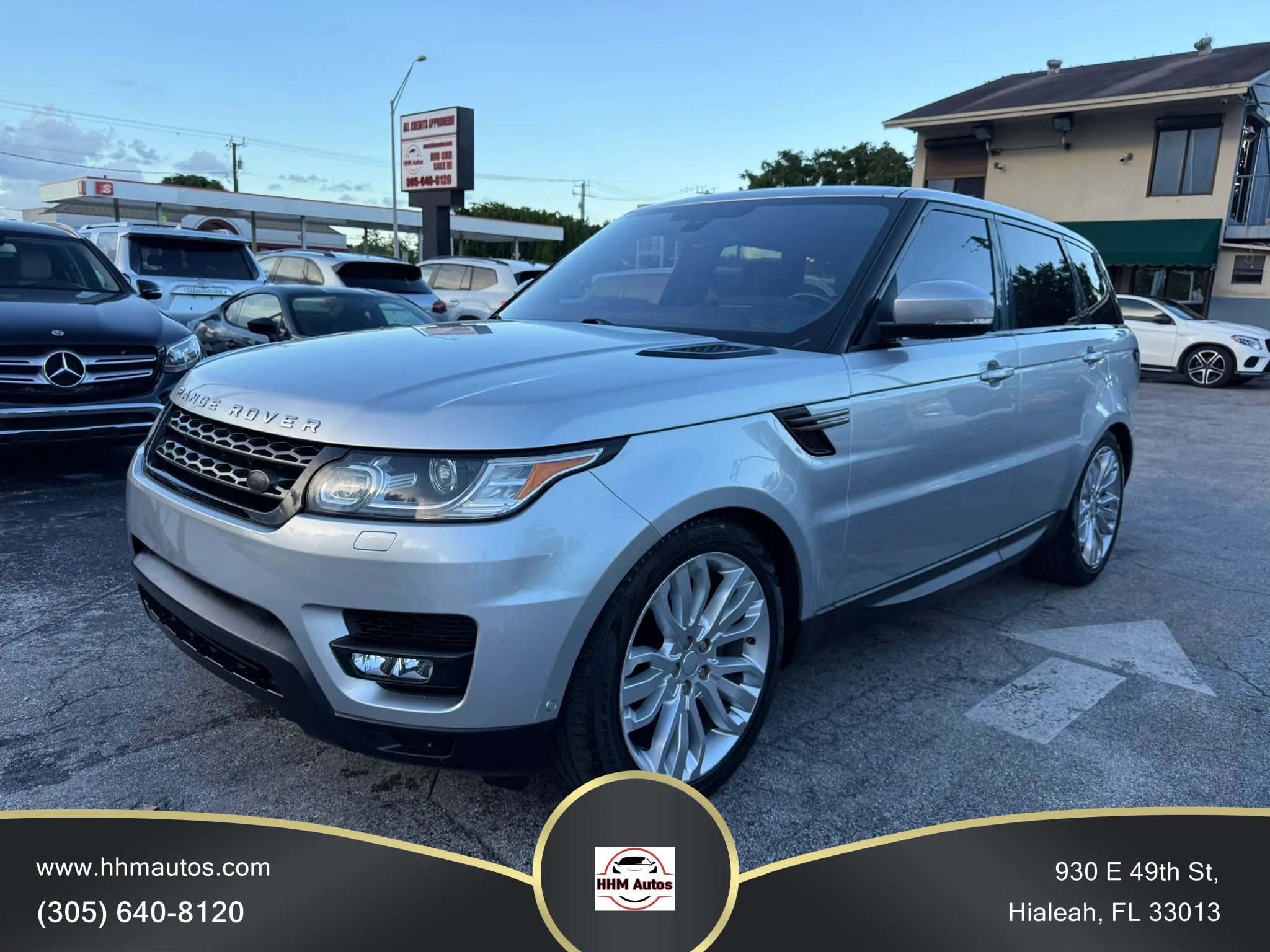 Used 2016 Land Rover Range Rover Sport SE AWD/4WD image 1