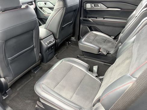 Used 2025 Ford Explorer ST AWD/4WD image 17