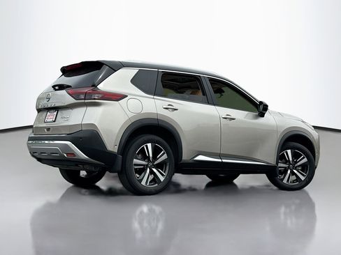 Certified 2022 Nissan Rogue Platinum w/ Head-Up Display Package AWD/4WD image 2