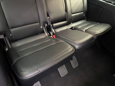 Used 2025 Ford Expedition Platinum AWD/4WD image 41