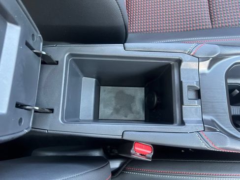 Certified 2025 Nissan Kicks SR w/ SR Premium Package AWD/4WD image 27