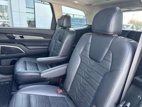 Used 2022 Kia Telluride SX w/ SX Prestige Package AWD/4WD image 13