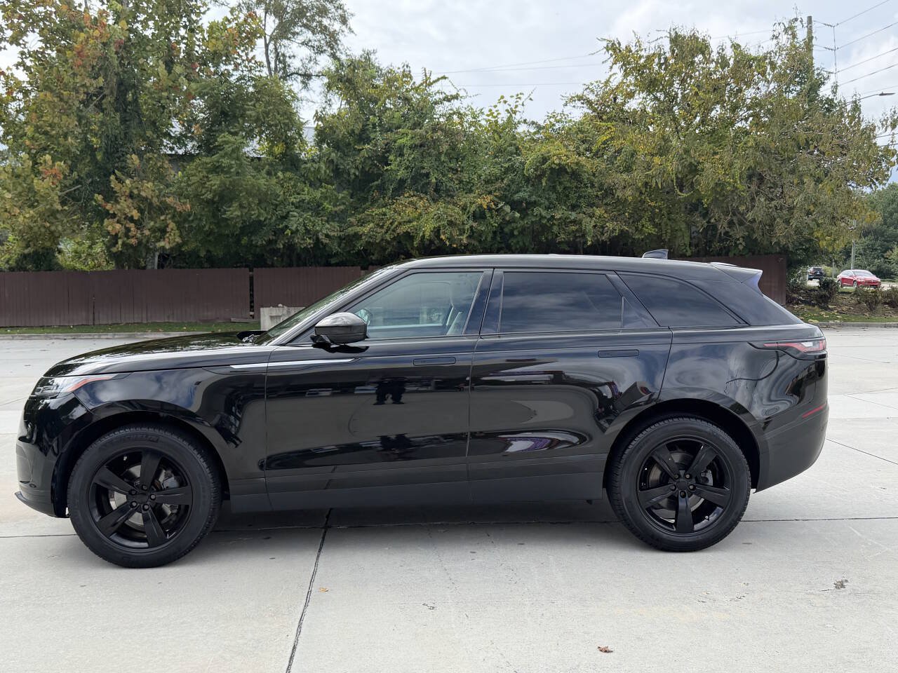 Used 2018 Land Rover Range Rover Velar S AWD/4WD image 26