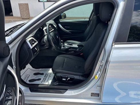 Used 2018 BMW 320i Sedan RWD image 14