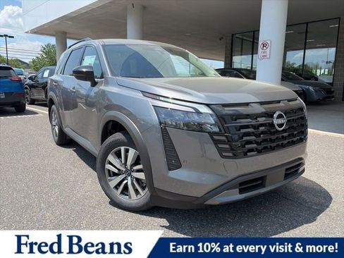 New 2026 Nissan Pathfinder SL AWD/4WD image 1