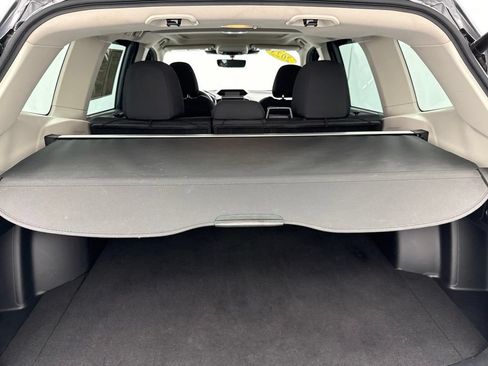 Used 2023 Subaru Forester Premium AWD/4WD image 12