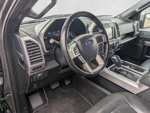 Used 2019 Ford F150 Platinum image 9