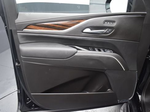 Certified 2024 Cadillac Escalade Premium Luxury w/ Performance Package AWD/4WD image 11