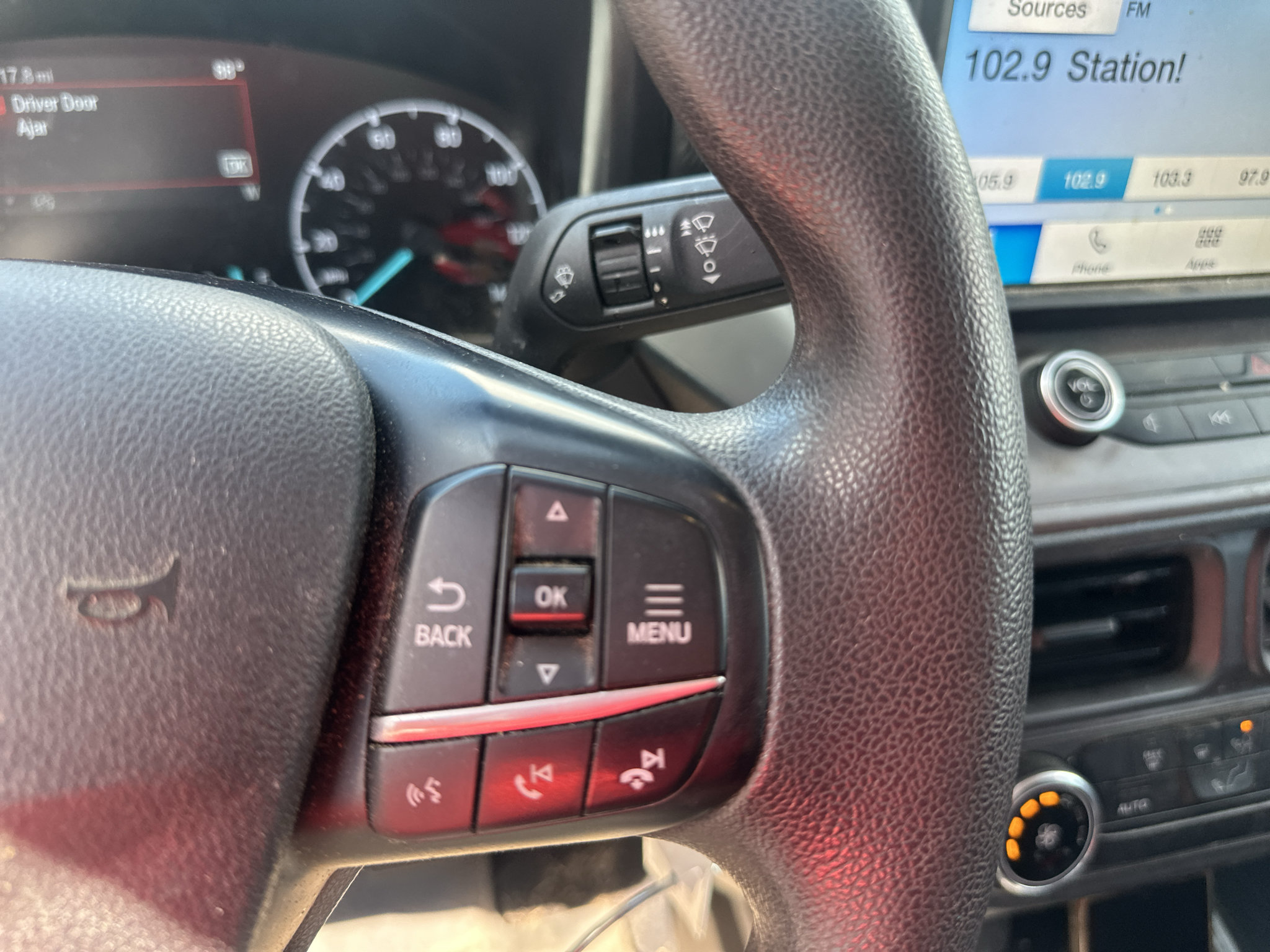 Used 2023 Ford Maverick XL FWD image 26