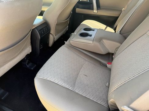 Used 2019 Toyota 4Runner SR5 AWD/4WD image 27