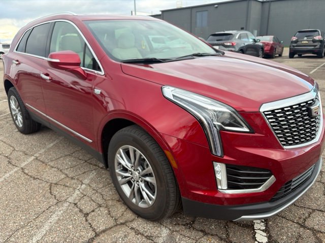 Used 2021 Cadillac XT5 Premium Luxury w/ LPO, Floor Liner Package AWD/4WD image 3