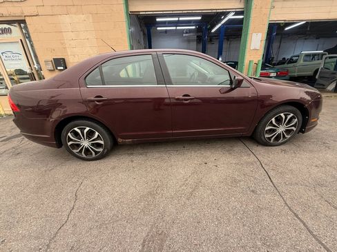 Used 2011 Ford Fusion SE w/ 201A Rapid Spec Order Code FWD image 4