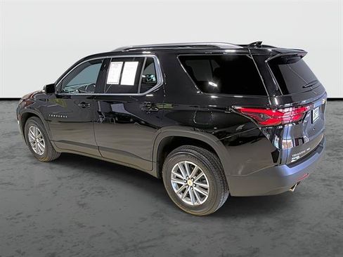 Used 2023 Chevrolet Traverse LT AWD/4WD image 2