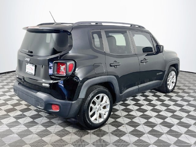 Used 2015 Jeep Renegade Latitude w/ Popular Equipment Group FWD image 8