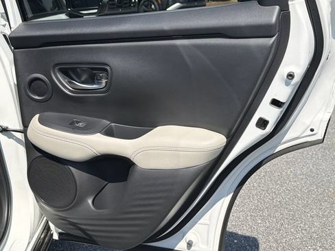 Used 2026 Honda HR-V EX-L image 18