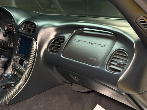 Used 2002 Chevrolet Corvette Coupe w/ Preferred Equipment Group2 image 32